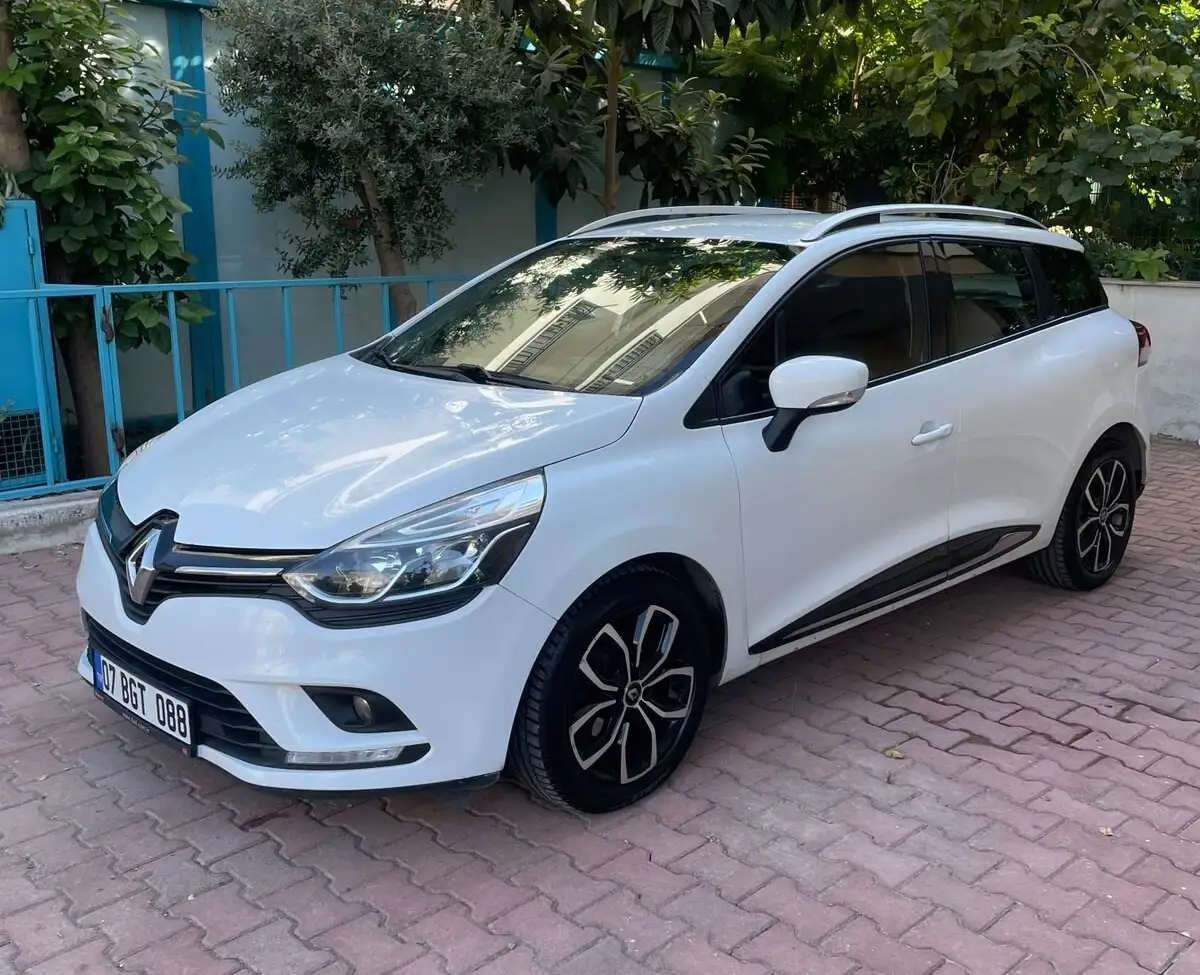 Renault Clio SportTourer 2017, аренда в Анталии